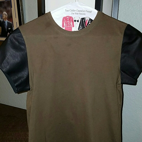 Vince tee with leather sleeves