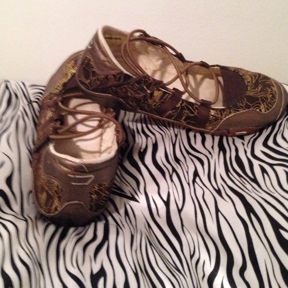 Diesel leather bronze gold and brown gym shoes