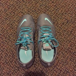 Nike women's cross bionic shoes