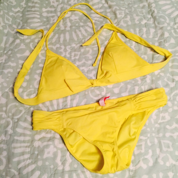 FLASH SALE ‼️ BRAND NEW VS swimsuit!