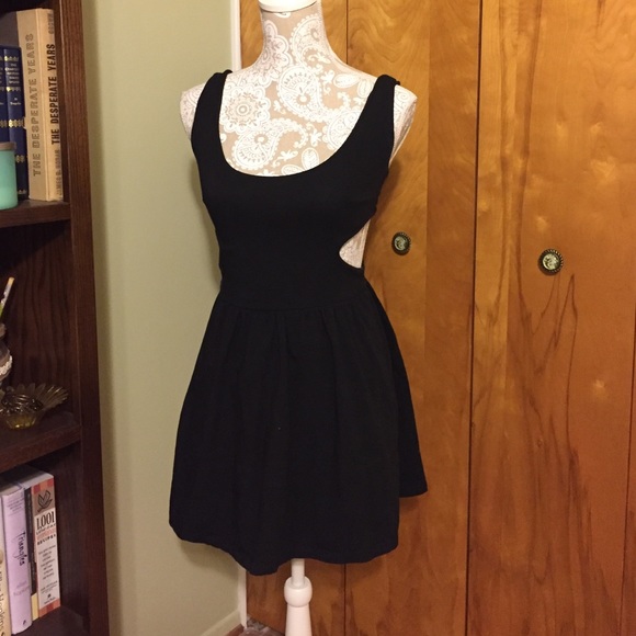 Brandy Melville Dresses & Skirts - Brandy Melville cutout dress
