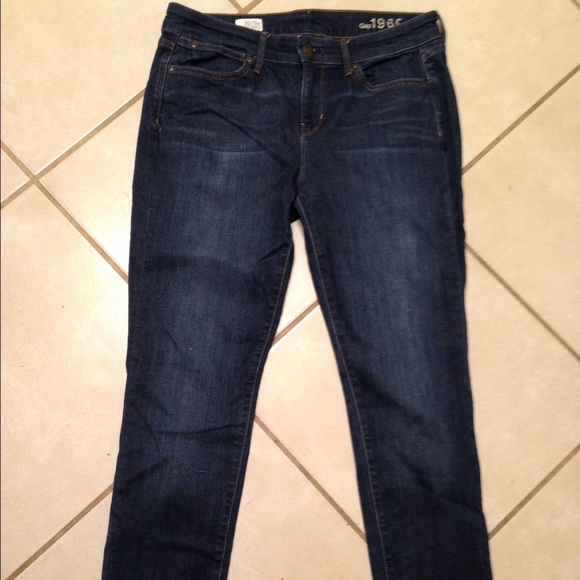 GAP Mid-rise Skinny Jeans Size 30