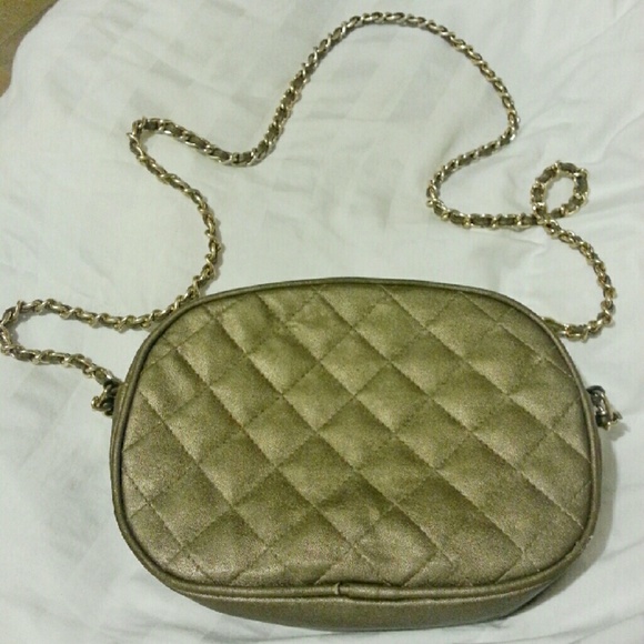 Handbags - Quilted Leather Chain Shoulder Purse