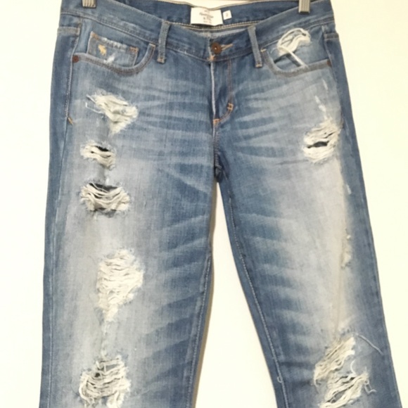 Abercrombie & Fitch destroyed new jeans sz 2