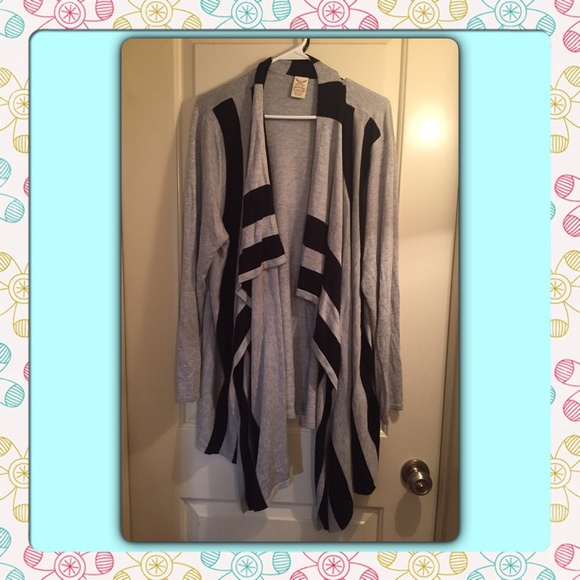 Faded Glory Black & Grey Sweater