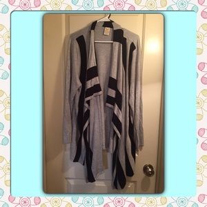 Faded Glory Black & Grey Sweater