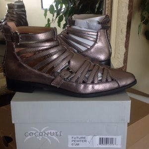 Matisse Pewter Leather Shooties