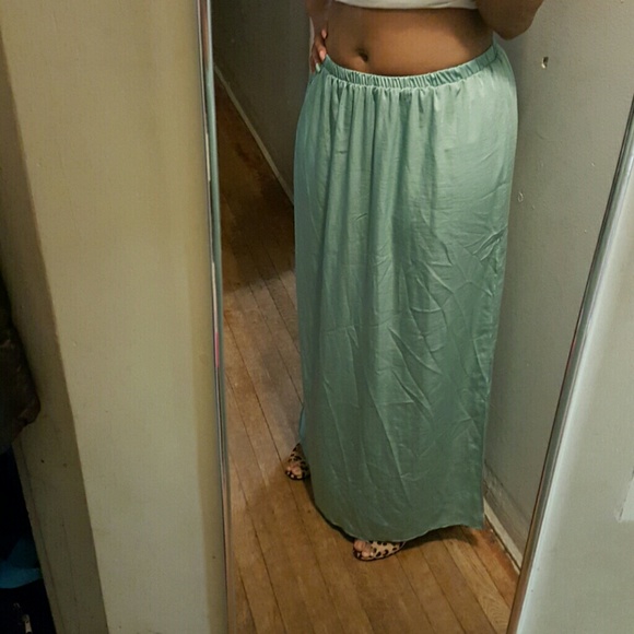 Zara sea green flowy maxi dress with side splits