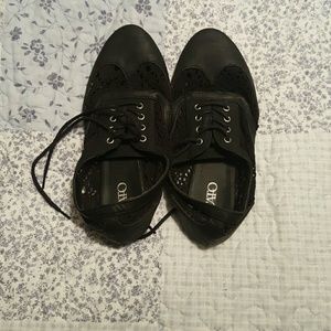 Cato crochet oxfords