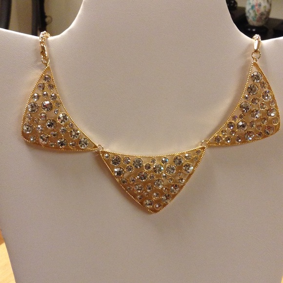Gold & Crystals Necklace