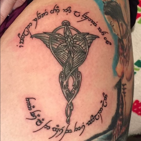 Meet your Posher, Dee - Picture 2 of 3