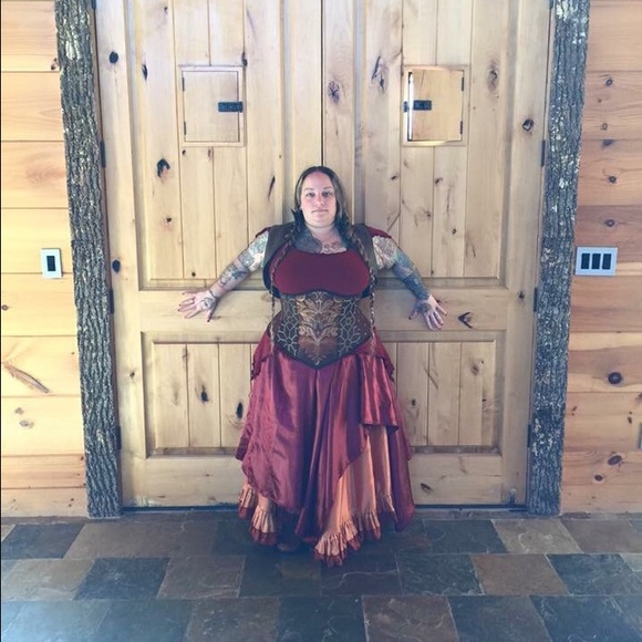 Meet your Posher, Dee - Picture 3 of 3