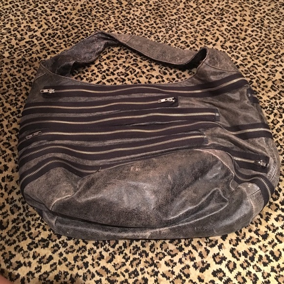 Worn looking tote bag w/zippers (non functional)