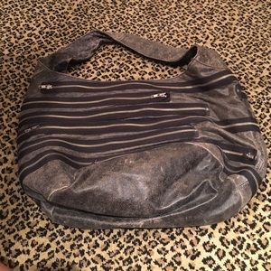 Worn looking tote bag w/zippers (non functional)