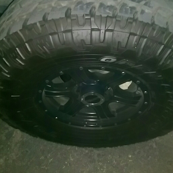 Meet your Posher, Joshua - Picture 1 of 1