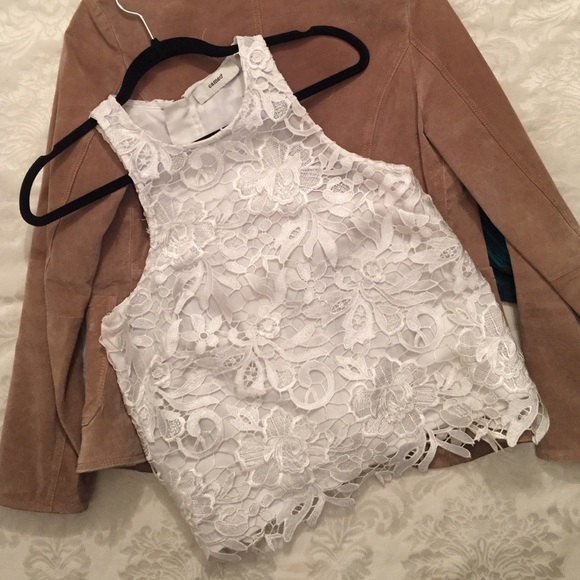 Cameo Tops - Lined lace white top size 6