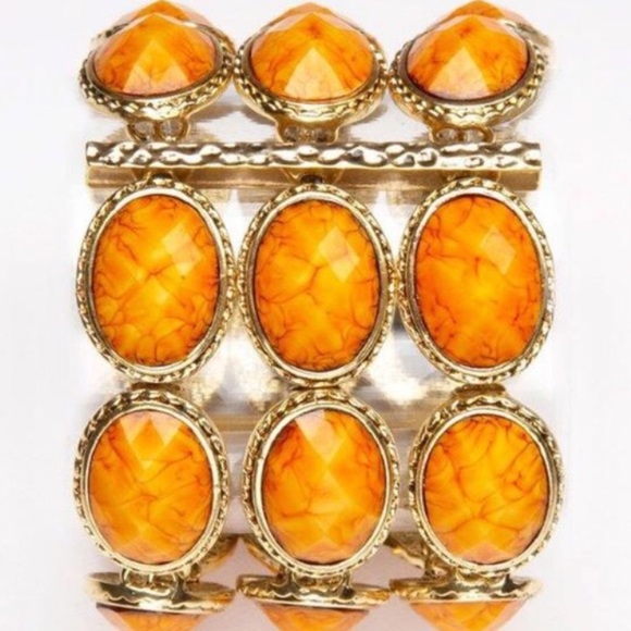 Stretch cuff