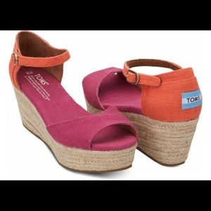 TOMS Platform Espadrilles/Wedges Pink Mix