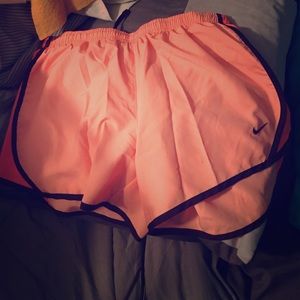 Youth Nike shorts 😘