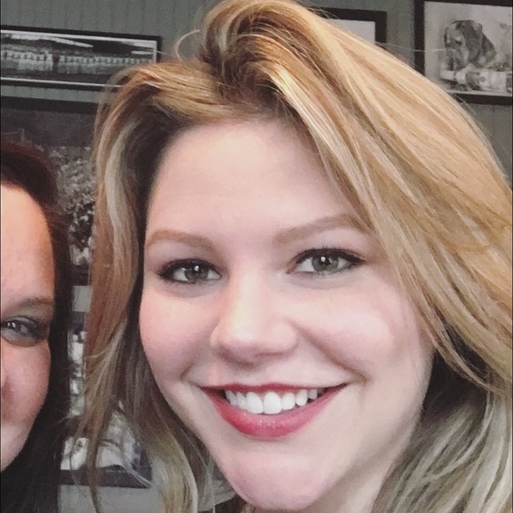 Meet your Posher, Colleen