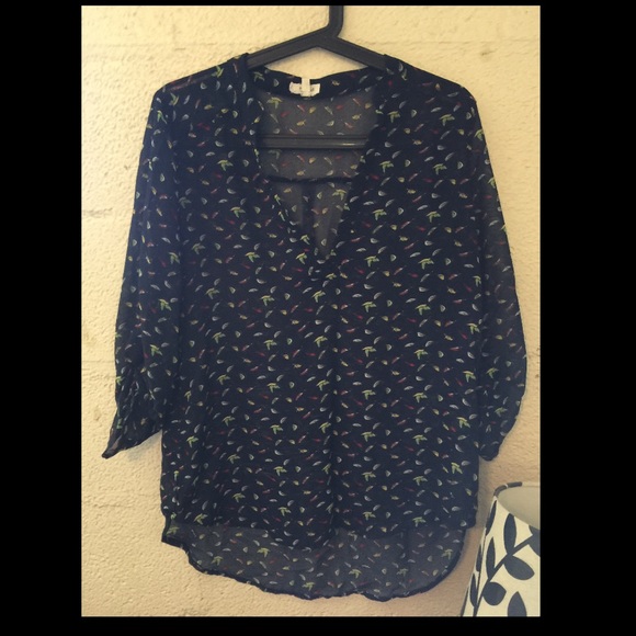 Top with birds and feather print 🕊👚