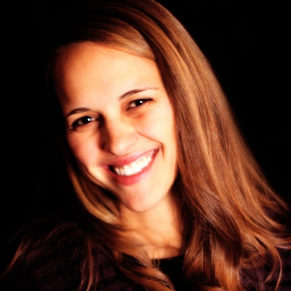 Meet your Posher, Michelle - Picture 1 of 2