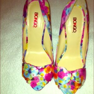 Floral fun pumps