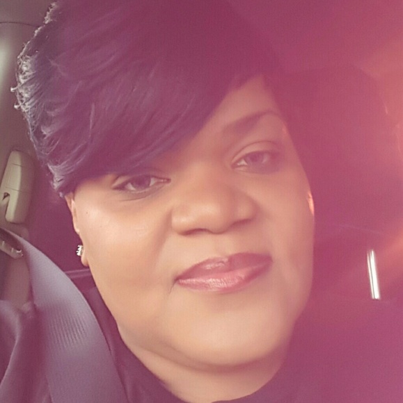 Meet your Posher, Latoya