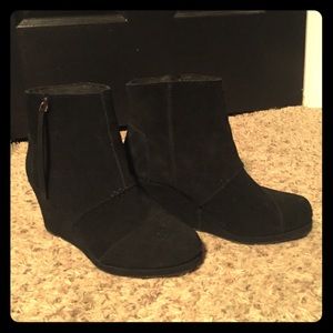 TOMS Suede Boots