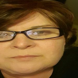 Meet your Posher, Elisa