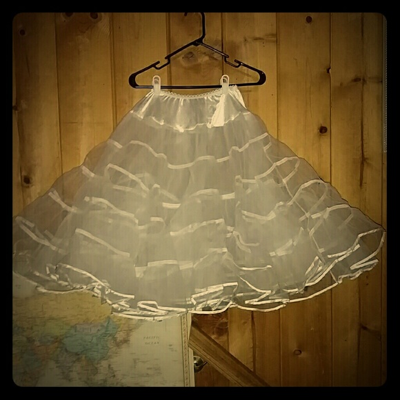 PRICE DROP! Tea-Length 1950's-Style Petticoat