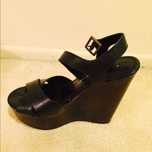 Chinese laundry wedges