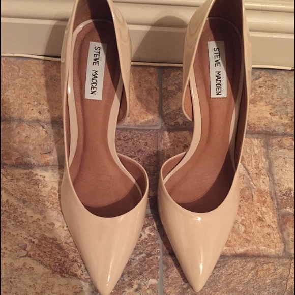 Nude patent heels