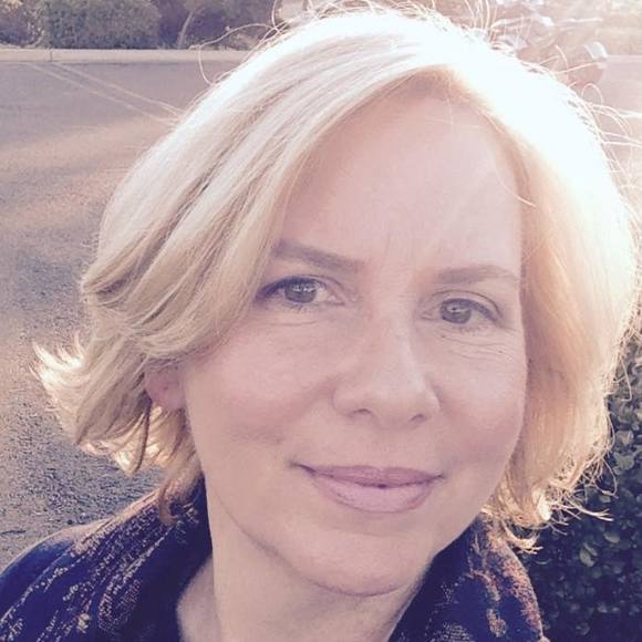 Meet your Posher, Laurie - Picture 1 of 1