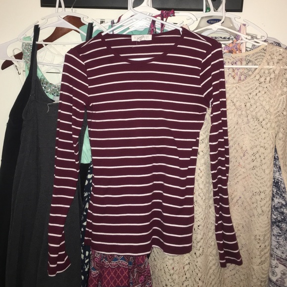 BARELY WORN STRIPED TOP