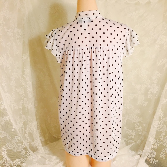 White top w/black polka dots. Perfect for Spring! - Picture 3 of 4
