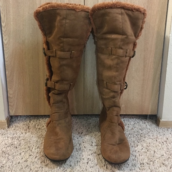 Brown boots.