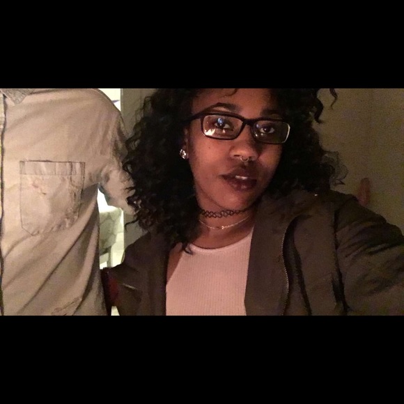 Meet your Posher, Shaakira