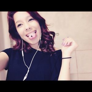 Meet your Posher, Isabel