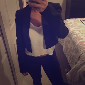 BCBGMAXAZRIA cropped blazer