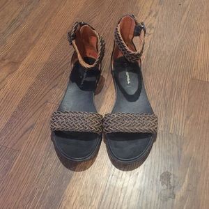 Via spiga sandals