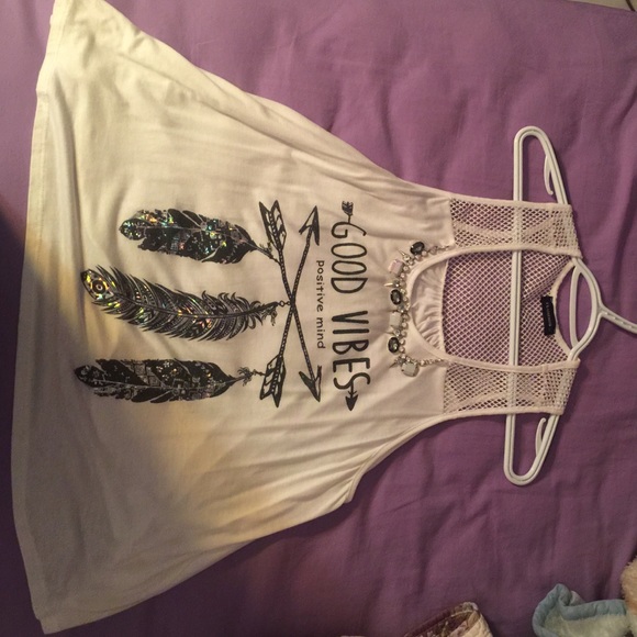 Flowy top with rhinestones - Picture 1 of 4