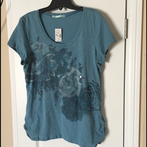 NWT Maurices Textured/Bling Front Tshirt