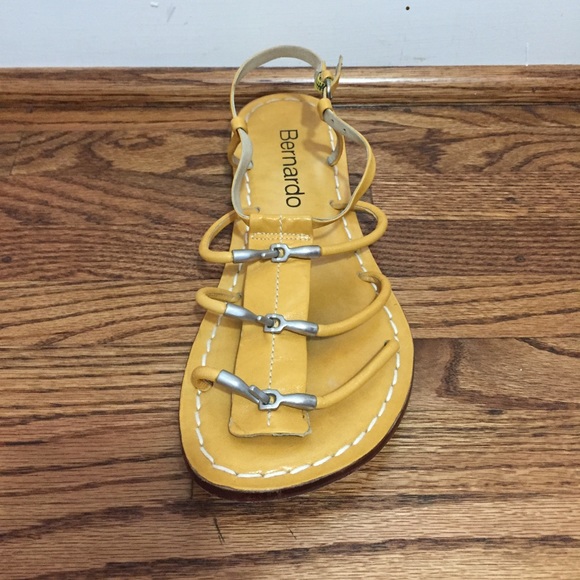 Bernardo Women's Maia Sandal Size 9M