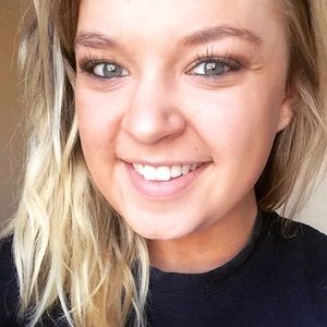 Meet your Posher, Kira