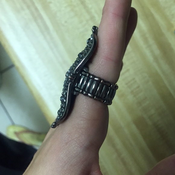 Ring - Picture 2 of 3