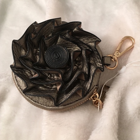 URBAN EXPRESSIONS Flower Key Coin Money Pouch - Picture 2 of 4