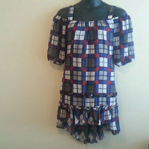 KENSIE HI-LOW COLD-SHOULDER PLAID DRESS!