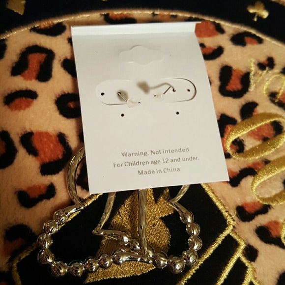 Rhinestone Heart Earings - Picture 2 of 2