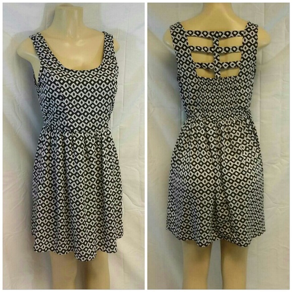 Dresses & Skirts - Cage Design Upper Back Blk n Wht Dress size M